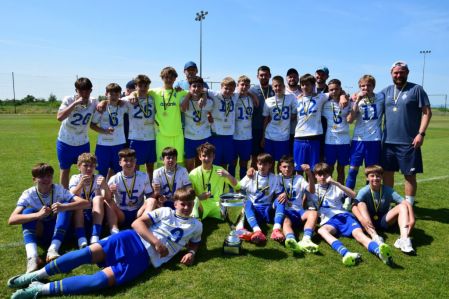 «Динамо» U14 перемогло «Шахтар» та стало чемпіоном ДЮФЛУ сезону 2024/2025!