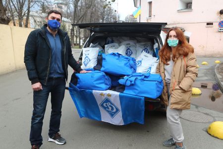 «Динамо» продовжує допомагати пораненим бійцям АТО/ООС у військовому шпиталі