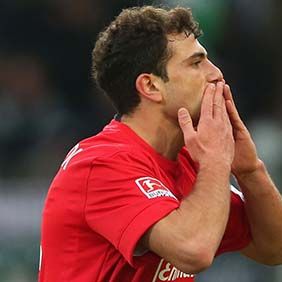 Two Mehmedi’s assists help Freiburg to flatten Einracht