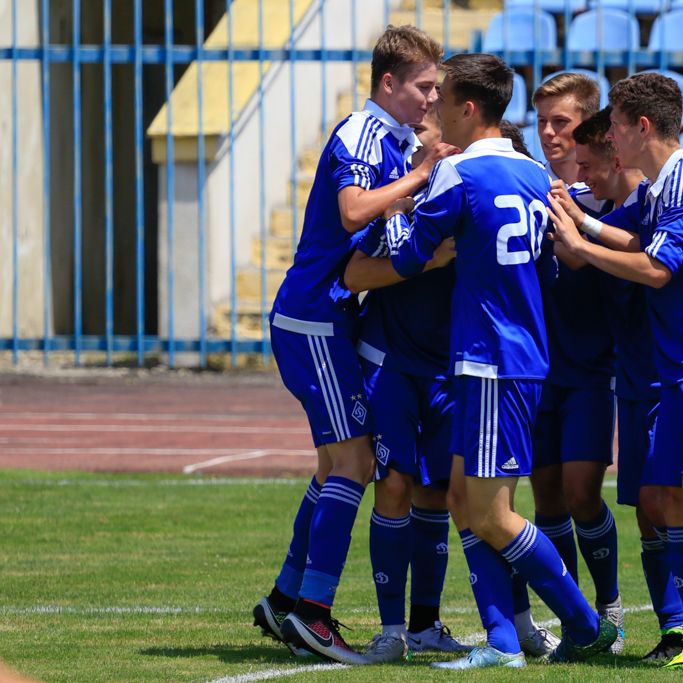 Динамівці розгромили «Шахтар» 5:0 та стали чемпіонами ДЮФЛ (U-16) України 2015/16!