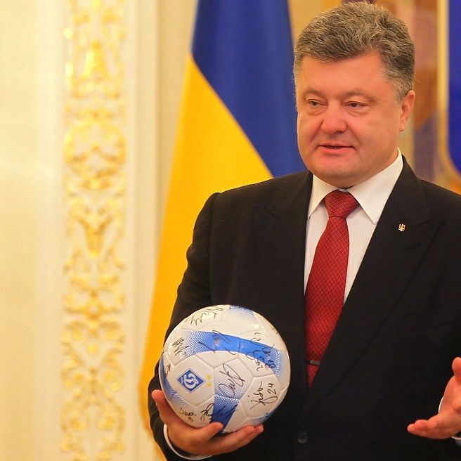 President of Ukraine congratulates Dynamo on qualification for the Champions League round of 16!