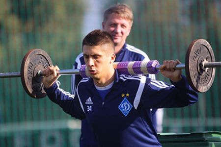 Today on Dynamo Kyiv YouTube: strength exercises