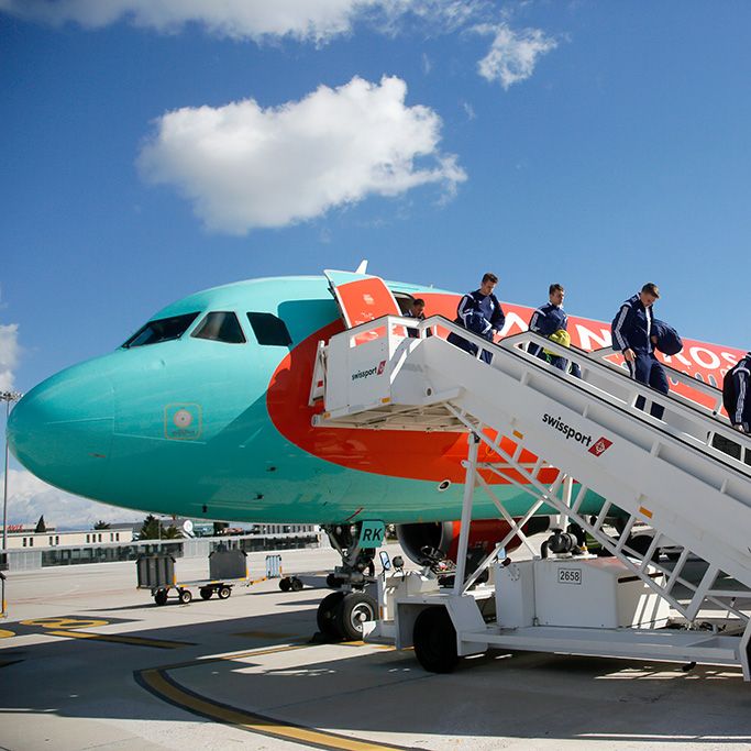 Watch on Dynamo Kyiv YouTube: arrival in Spain