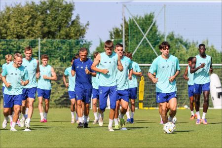 Вечірнє тренування в Австрії: швидкість та ігрові вправи