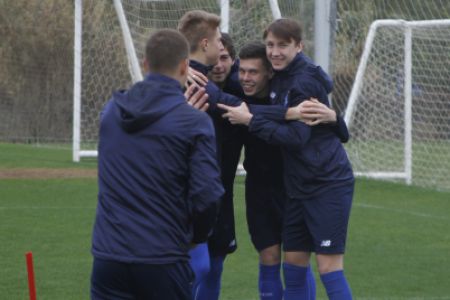 «Динамо» U-19: Тренування під дощем