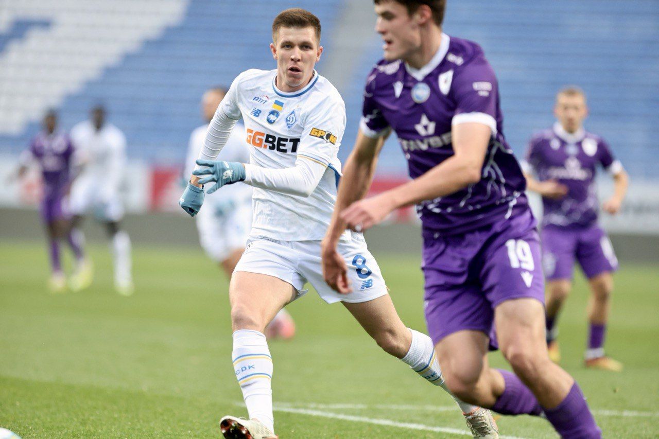 Олександр Піхальонок: «Коли втрачали м’яч, нас змушували бігти назад по 60-70 метрів»