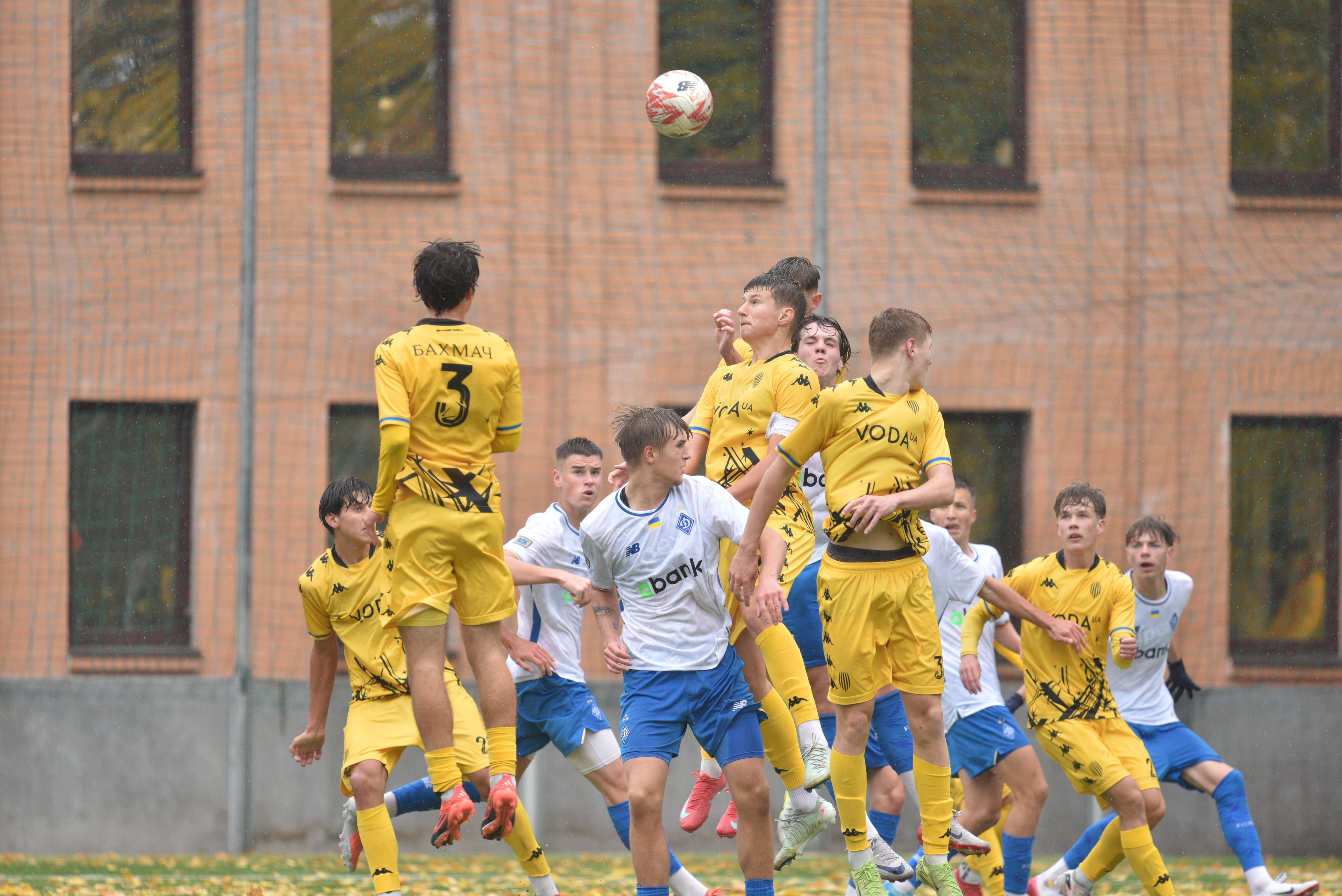 ДЮФЛУ U17/15. Домашні поразки від «Руха»