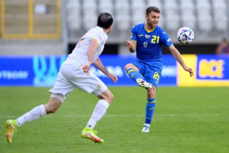 Debut official goal of Olexandr Karavayev for the national team