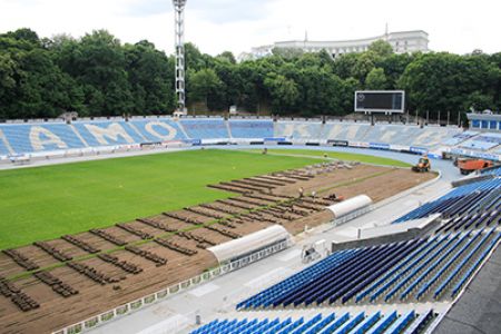 Заміна газону на стадіоні «Динамо». Нове поле буде найвищої якості!