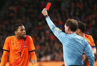 Red card prevents Lens from playing whole match for Netherlands