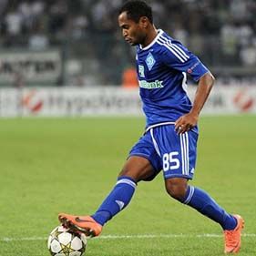 Raffael stays in Germany