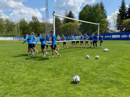 Шесть футболистов «Динамо» U19 присоединились к первой команде в Румынии