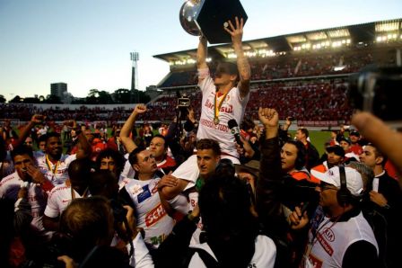 Gremio with Dudu lose against Inter in Campeonato Gaucho final