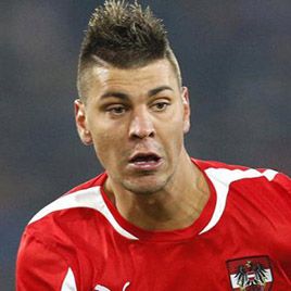 Dragovic doesn’t manage to cope with Ibrahimovic… (+ video)