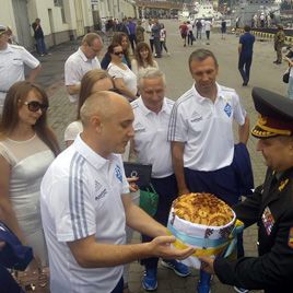 Динамівці привітали моряків із Днем Військово-Морських Сил