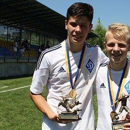 Денис ПОПОВ та Владислав НАУМЕЦЬ найкращі в ДЮФЛУ U-16!