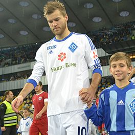 By the hand with idol at Dynamo match against Valencia!