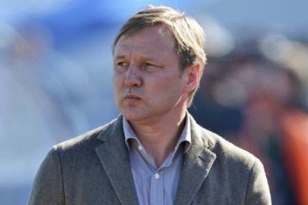 Hryhoriy SURKIS congratulates Yuriy KALYTVYNTSEV