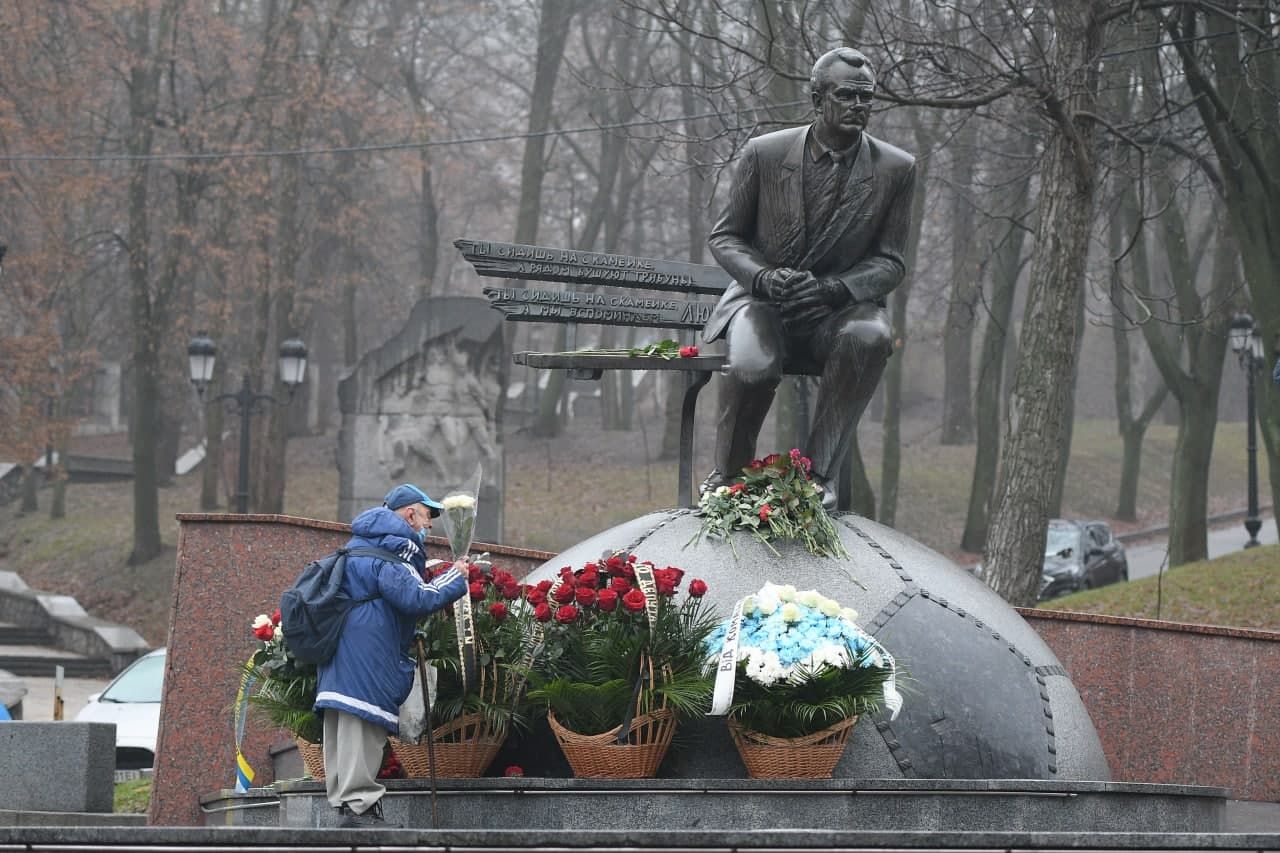 Пішов із життя Суперфан Парамон…