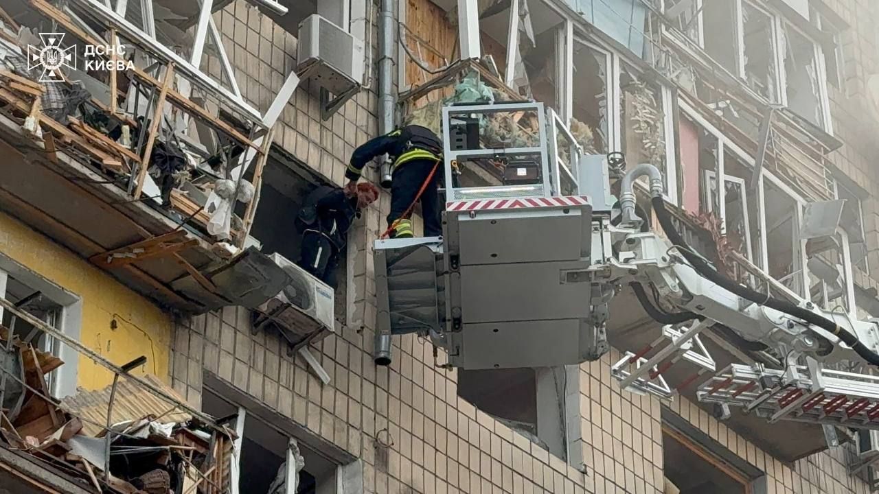 Звернення Володимира Зеленського щодо сьогоднішніх нічних атак рф на Київ