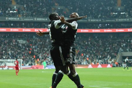 After victory against Antalyaspor Besiktas share Süper Lig leadership