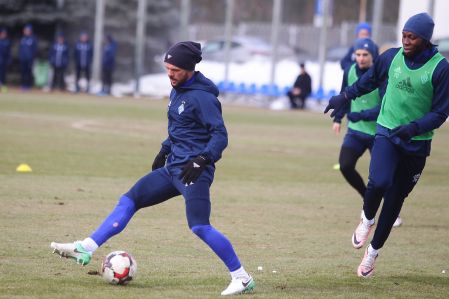 Dynamo without internationals work in the gym and on the field