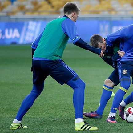 Dynamo players training with Ukraine at the main arena of the country