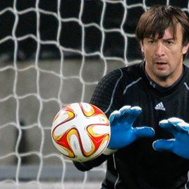 Dynamo figures before the game against Guingamp