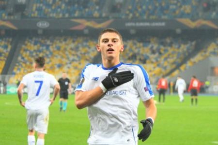 Vitaliy MYKOLENKO supporting Dynamo at the ultras sector