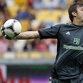 Olexandr Shovkovskyi’s 200 clean sheets!