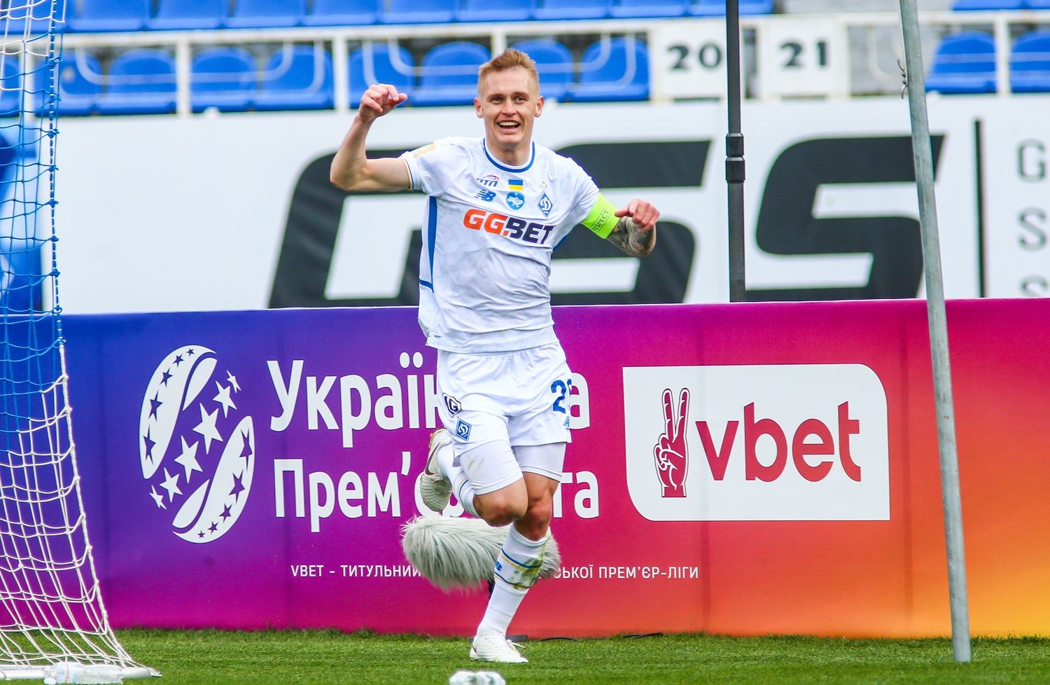 Голосуйте за Віталія Буяльського у номінації на найкращого гравця квітня в УПЛ