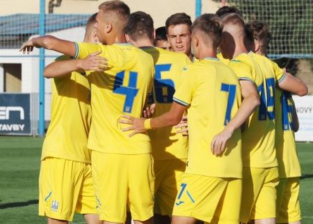 Семеро динамівців допомогли Україні U18 перемогти Словаччину