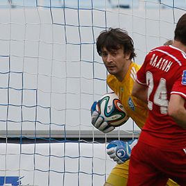 Олександр ШОВКОВСЬКИЙ зіграв 400-й матч за «Динамо» в чемпіонатах та продовжив контракт