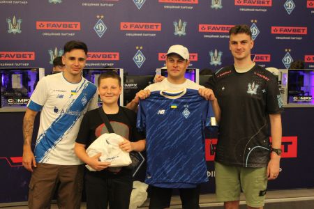 Dynamo players take part in charity e-sports contest