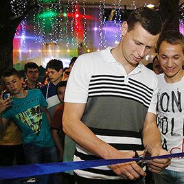 New FC Dynamo Kyiv fan-store at Dream Town shopping and recreation center! + VIDEO