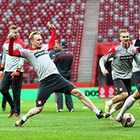 Teodorczyk trains, but doesn’t take the field for Poland