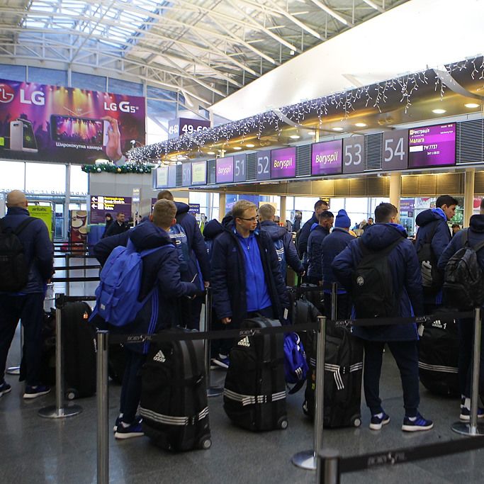 Dynamo leave for Spain