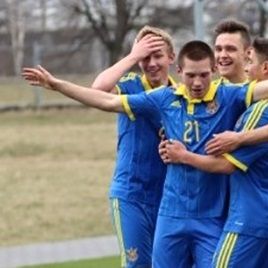 Ukraine U-18 with six Kyivans flatten Latvia