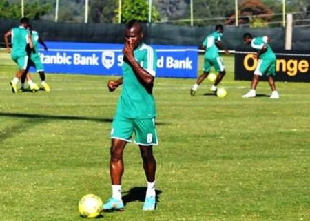 Brown Ideye: “Emenike and I can deliver trophy”