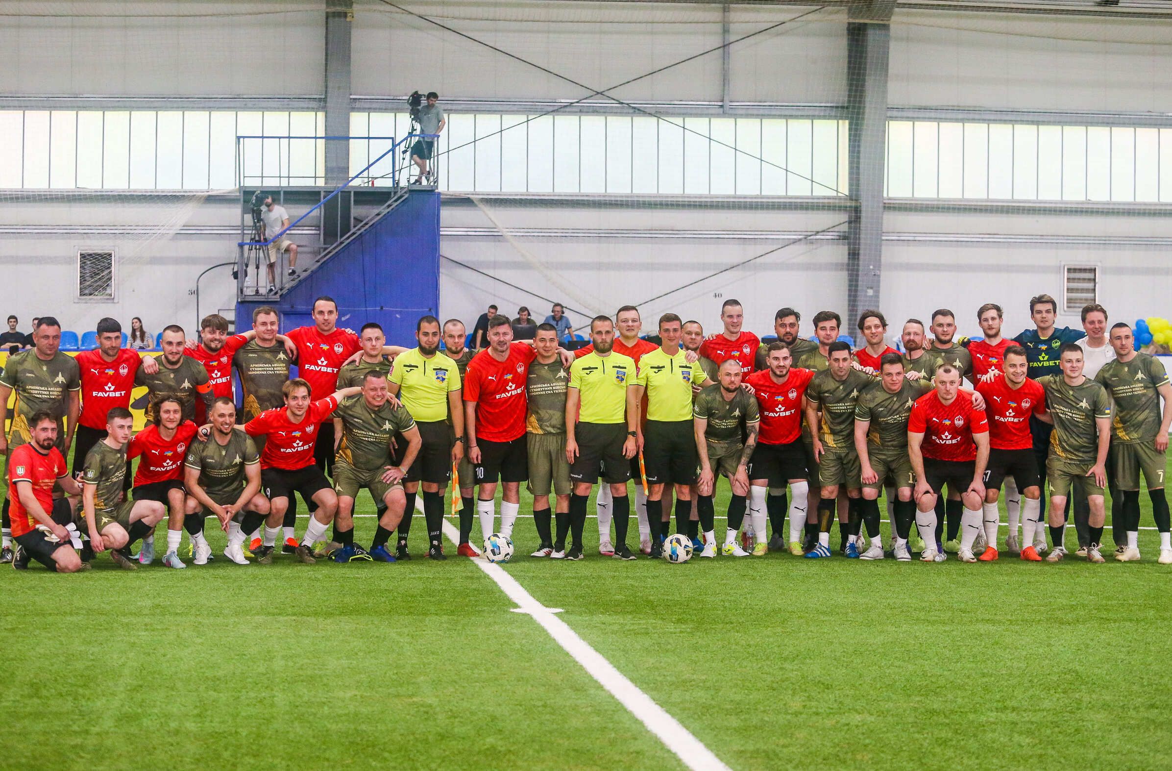 Разом для тих, хто тримає небо: у Києві відбувся благодійний матч на підтримку армійської авіації