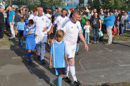 Dynamo veterans in Ukrainka