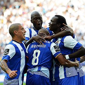 Porto defeat Estoril and come out on Portuguese league top