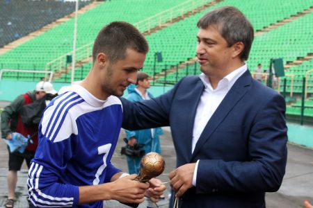 Dynamo U-17 players get individual awards