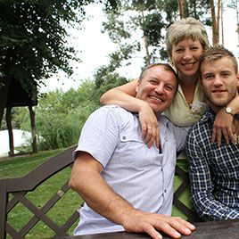 Andriy Yarmolenko’s mother: “Andriy took wife to birthing home and went to the training session”