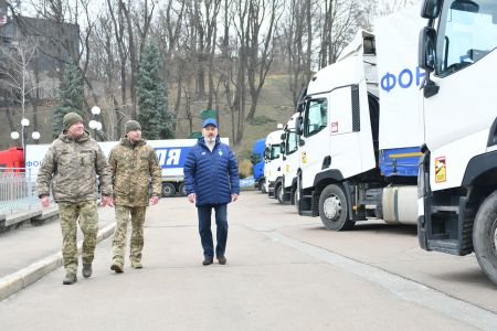 «Динамо» та Фонд братів Суркіс передали сім фур гуманітарного вантажу військовим