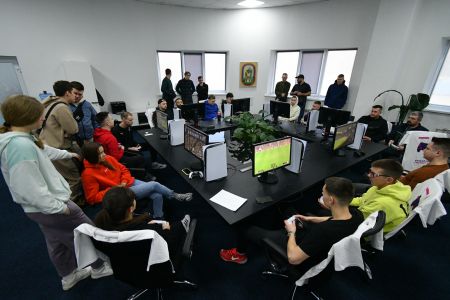 ФК «Динамо» Київ спільно з Favbet провели перший етап змагань з кіберфутболу FIFA 23