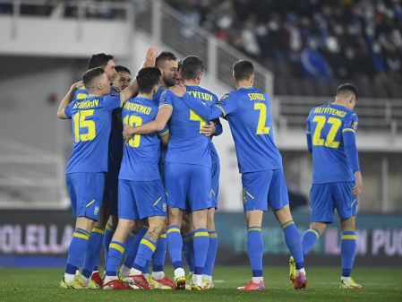 Десять динамовцев в заявке сборной Украины на матч с Боснией и Герцеговиной