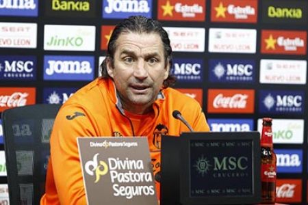 Juan Antonio Pizzi: “My aim is to win Copa del Rey”