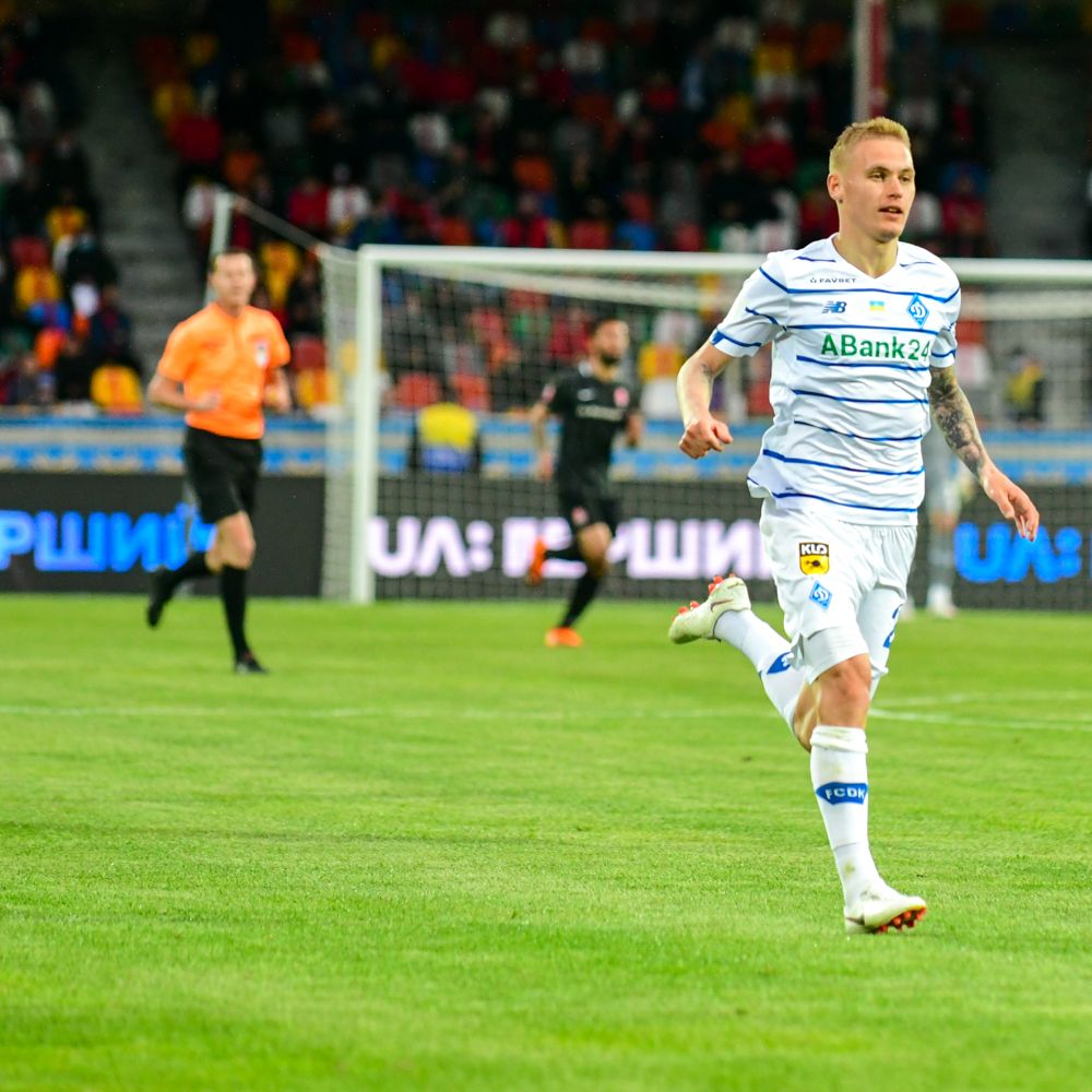 Vitaliy Buialskyi – four more years with Dynamo