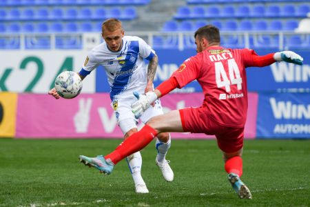 Vitaliy Buialskyi scores 50th UPL goal